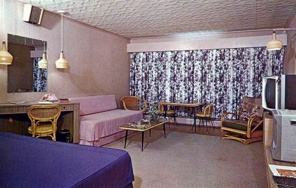 Hawaiian Gardens Resort Motel Tiki Interior View - Holly (newer photo)